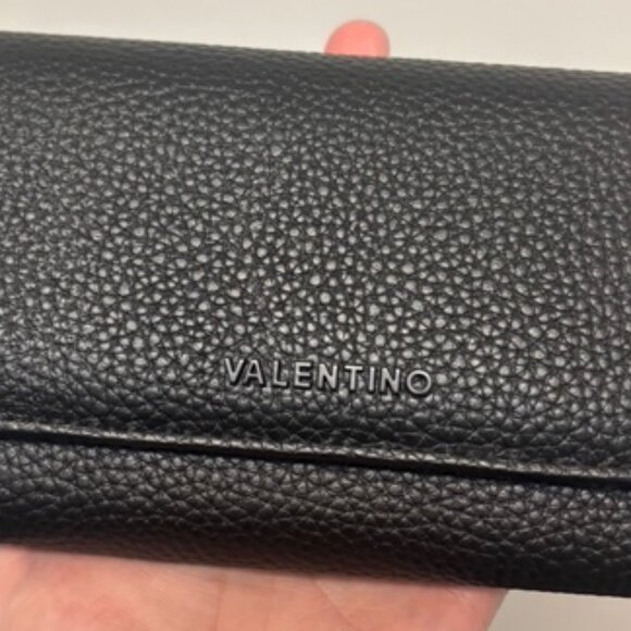 Valentino Wallet On a Chain Purse - Picture 5 of 8
